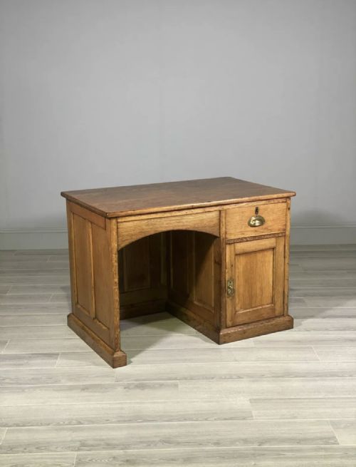 1930s oak desk by simpoles - CATEGORY: ANTIQUE DESKS - DATED 1930