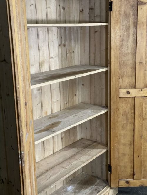 ANTIQUE PINE SCHOOL CUPBOARD - ADDITIONAL PHOTO 4