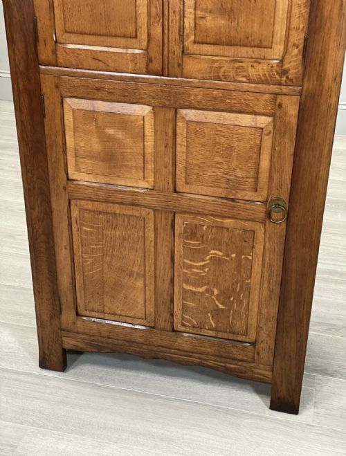A PETITE 1930S OAK COCKTAIL CABINET - ADDITIONAL PHOTO 7