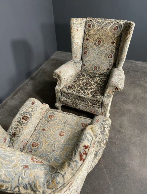 A PAIR OF 20TH CENTURY ANTIQUE FLORAL ARMCHAIRS BY BERESFORD AND HICKS - ADDITIONAL PHOTO 1
