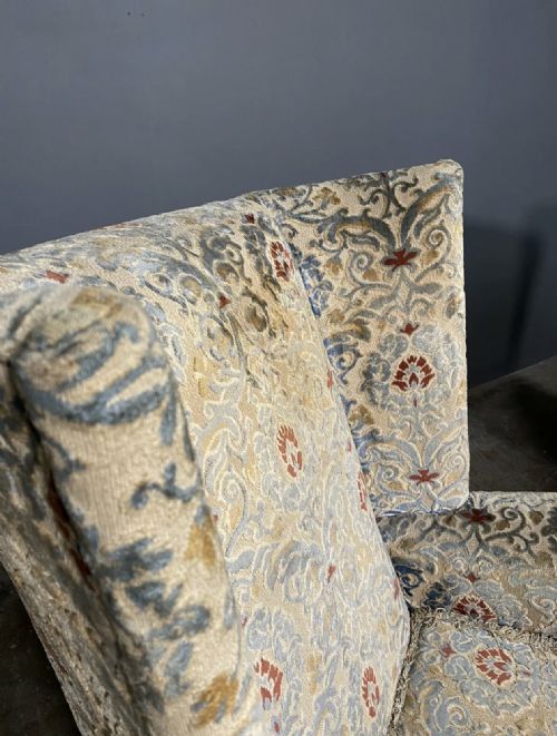 A PAIR OF 20TH CENTURY ANTIQUE FLORAL ARMCHAIRS BY BERESFORD AND HICKS - ADDITIONAL PHOTO 2