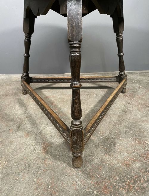 LARGE EARLY 20TH CENTURY CARVED OAK CRICKET TABLE - ADDITIONAL PHOTO 5