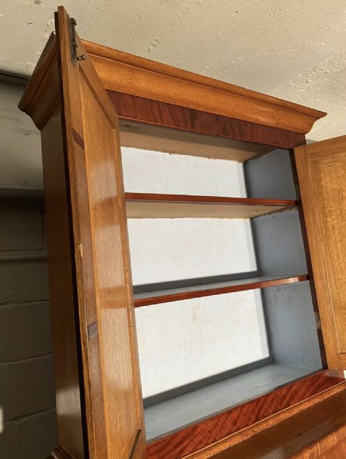 EARLY 19TH CENTURY LARGE HOUSEKEEPERS CUPBOARD ON CHEST - ADDITIONAL PHOTO 1