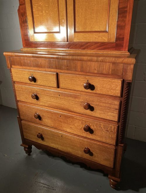 EARLY 19TH CENTURY LARGE HOUSEKEEPERS CUPBOARD ON CHEST - ADDITIONAL PHOTO 3