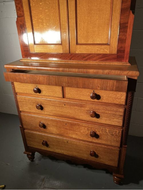 EARLY 19TH CENTURY LARGE HOUSEKEEPERS CUPBOARD ON CHEST - ADDITIONAL PHOTO 4