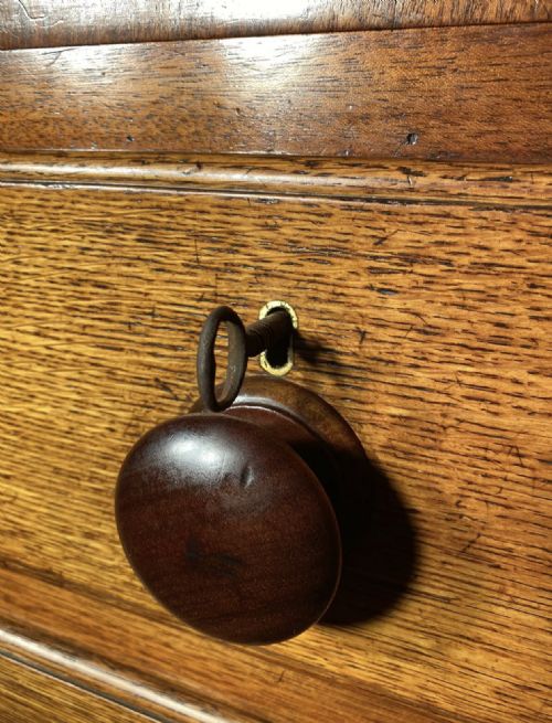 EARLY 19TH CENTURY LARGE HOUSEKEEPERS CUPBOARD ON CHEST - ADDITIONAL PHOTO 6