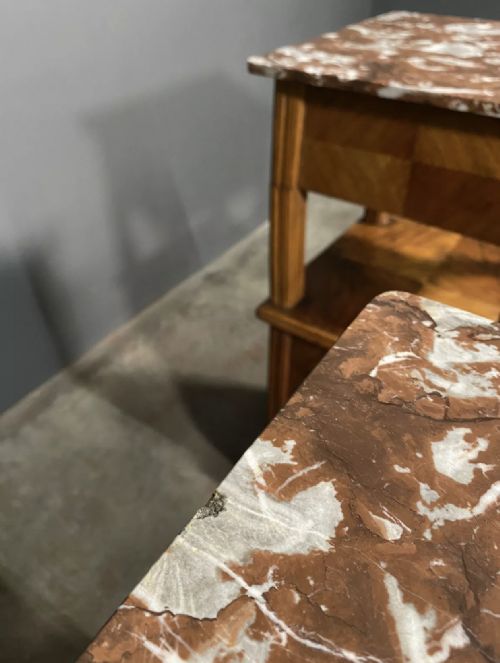 A PAIR OF ANTIQUE FRENCH WALNUT BEDSIDE CABINETS WITH MARBLE TOP - ADDITIONAL PHOTO 8
