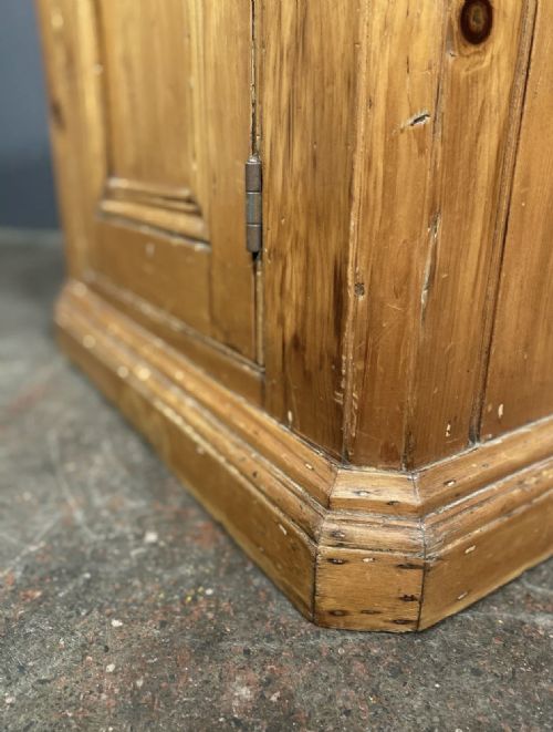 19TH CENTURY VICTORIAN PINE SAFE STAND CUPBOARD - ADDITIONAL PHOTO 8