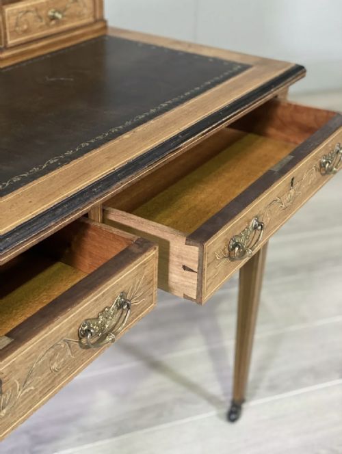 A VICTORIAN ROSEWOOD DESK BY MAPLE CO - ADDITIONAL PHOTO 10