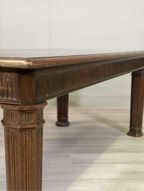19TH CENTURY GRAND MAHOGANY DINING TABLE - ADDITIONAL PHOTO 1