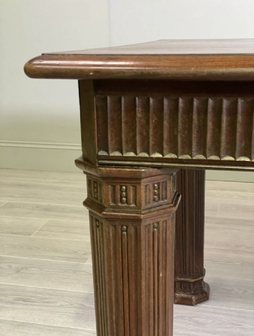 19TH CENTURY GRAND MAHOGANY DINING TABLE - ADDITIONAL PHOTO 8