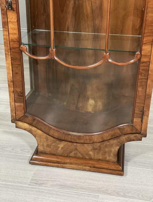 ART DECO WALNUT DISPLAY CABINET - ADDITIONAL PHOTO 11