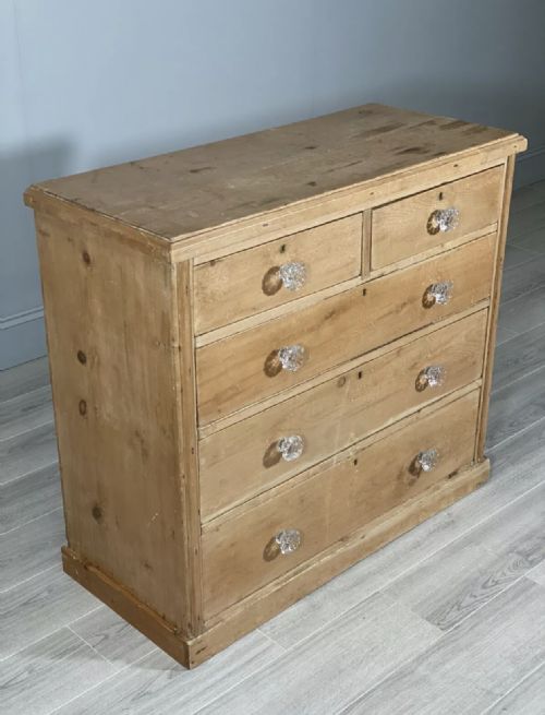 VICTORIAN PINE CHEST OF DRAWERS - ADDITIONAL PHOTO 4