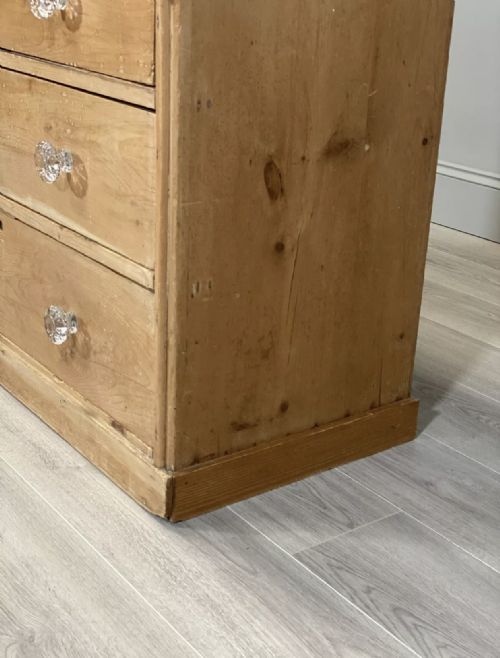 VICTORIAN PINE CHEST OF DRAWERS - ADDITIONAL PHOTO 6