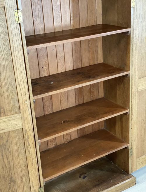 EARLY 20TH CENTURY OAK SCHOOL CUPBOARD - ADDITIONAL PHOTO 3