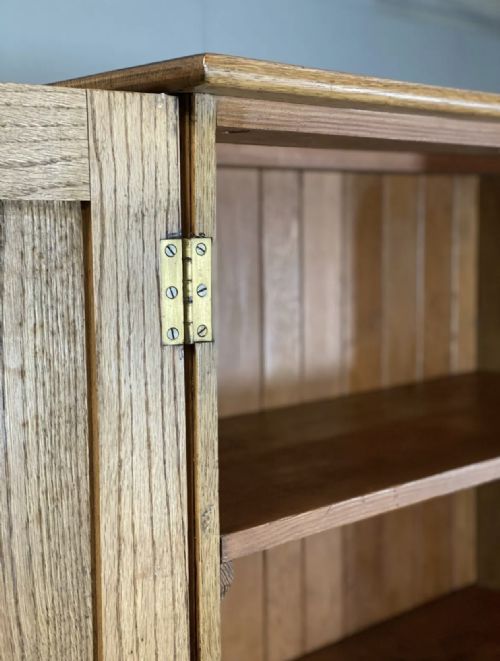 EARLY 20TH CENTURY OAK SCHOOL CUPBOARD - ADDITIONAL PHOTO 5