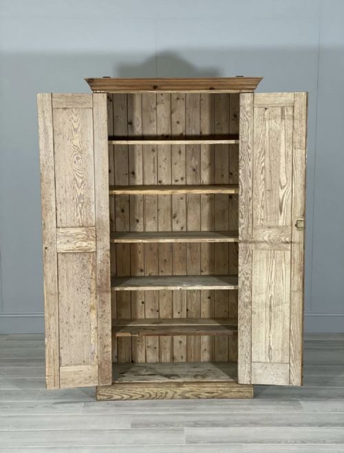 19TH CENTURY PINE SCHOOL CUPBOARD - ADDITIONAL PHOTO 2