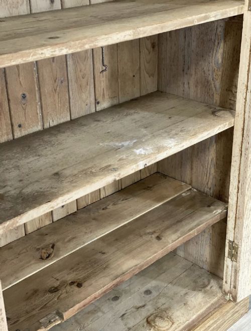 19TH CENTURY PINE SCHOOL CUPBOARD - ADDITIONAL PHOTO 4