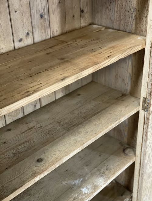 19TH CENTURY PINE SCHOOL CUPBOARD - ADDITIONAL PHOTO 5