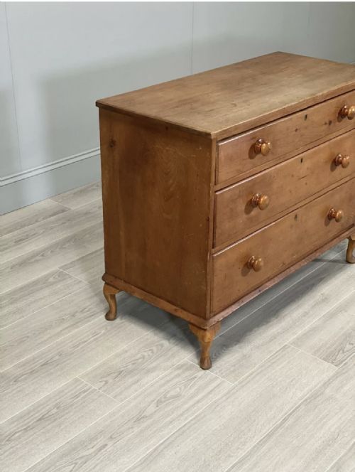 19TH CENTURY PINE CHEST OF DRAWERS - ADDITIONAL PHOTO 4