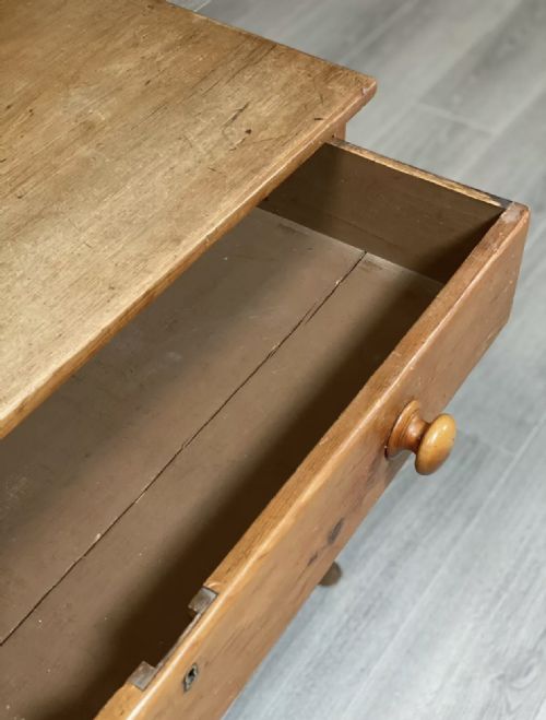 19TH CENTURY PINE CHEST OF DRAWERS - ADDITIONAL PHOTO 7