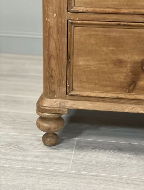 19TH CENTURY PINE CHEST OF DRAWERS - ADDITIONAL PHOTO 5