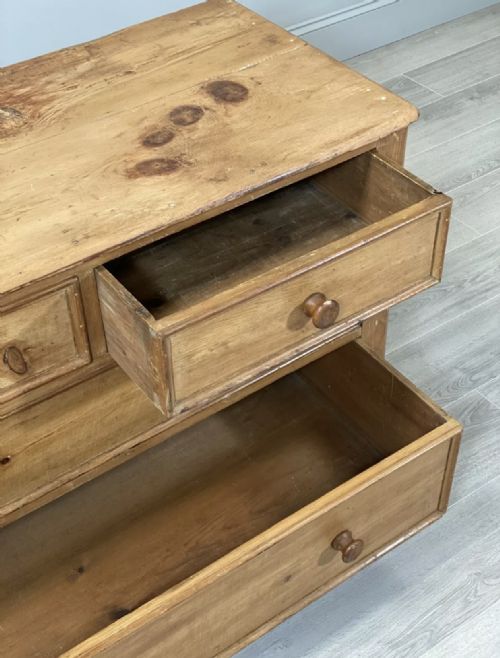 19TH CENTURY PINE CHEST OF DRAWERS - ADDITIONAL PHOTO 6