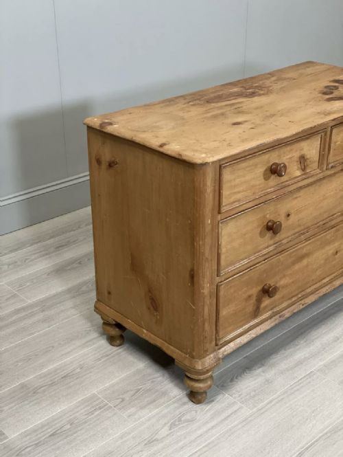 19TH CENTURY PINE CHEST OF DRAWERS - ADDITIONAL PHOTO 7