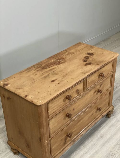 19TH CENTURY PINE CHEST OF DRAWERS - ADDITIONAL PHOTO 9
