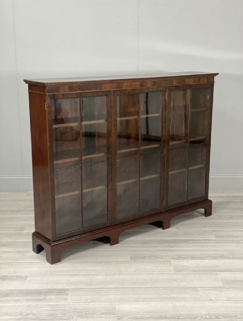 large victorian mahogany bookcase - CATEGORY: ANTIQUE BOOKCASES - DATED 19TH CENTURY