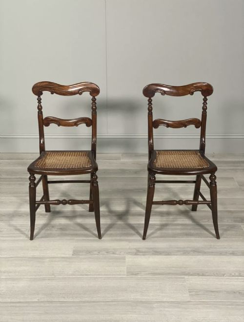 A PAIR OF 19TH CENTURY FAUX ROSEWOOD SIDE CHAIRS - ADDITIONAL PHOTO 4