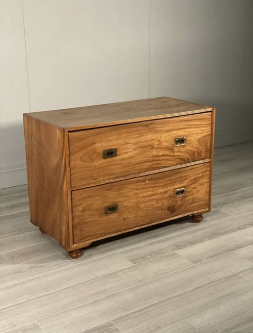 EDWARDIAN WALNUT CAMPAIGN CHEST OF DRAWERS - ADDITIONAL PHOTO 5