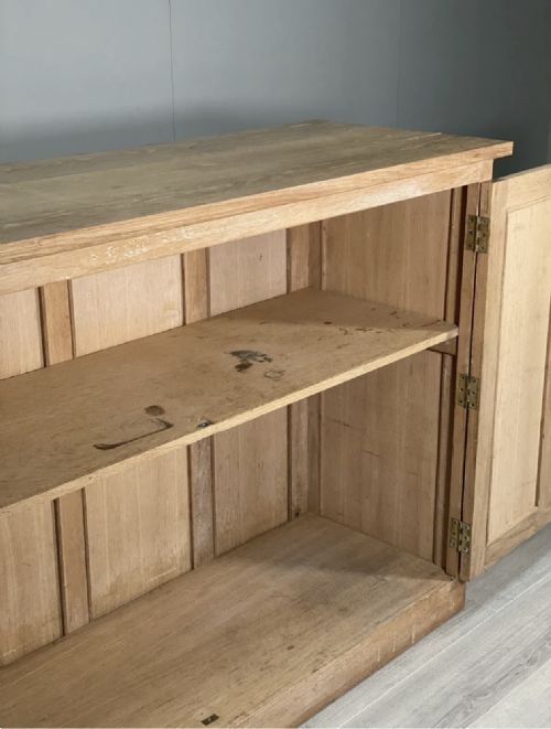 LARGE ANTIQUE OAK SCHOOL CUPBOARD - ADDITIONAL PHOTO 3