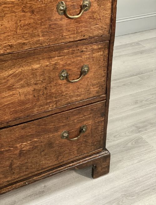 LARGE GEORGIAN OAK CHEST OF DRAWERS - ADDITIONAL PHOTO 6