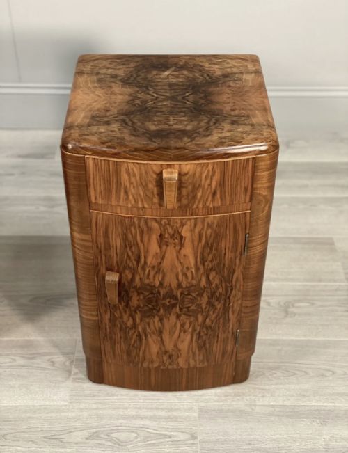 PAIR OF ART DECO BURR WALNUT BEDSIDE CABINETS - ADDITIONAL PHOTO 5