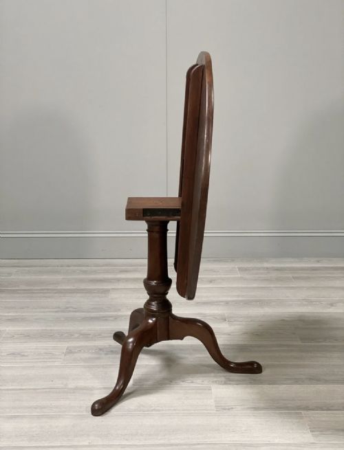 ANTIQUE GEORGIAN MAHOGANY TILT TOP TABLE - ADDITIONAL PHOTO 1