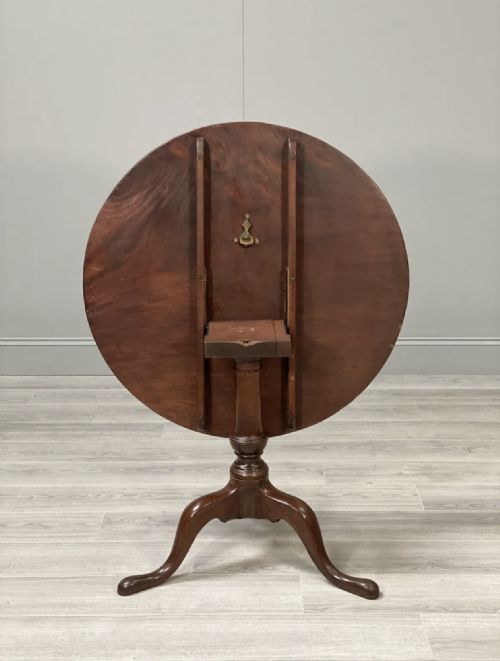 ANTIQUE GEORGIAN MAHOGANY TILT TOP TABLE - ADDITIONAL PHOTO 4