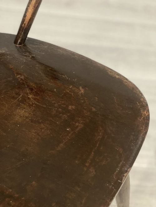 1920S WINDSOR CHAIR IN ORIGINAL FINISH - ADDITIONAL PHOTO 11