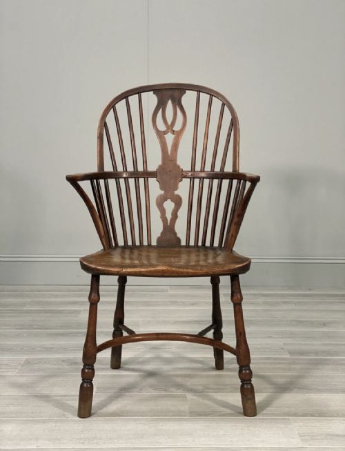 19TH CENTURY ELM WINDSOR CHAIR - ADDITIONAL PHOTO 1