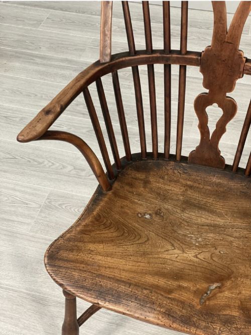 19TH CENTURY ELM WINDSOR CHAIR - ADDITIONAL PHOTO 4