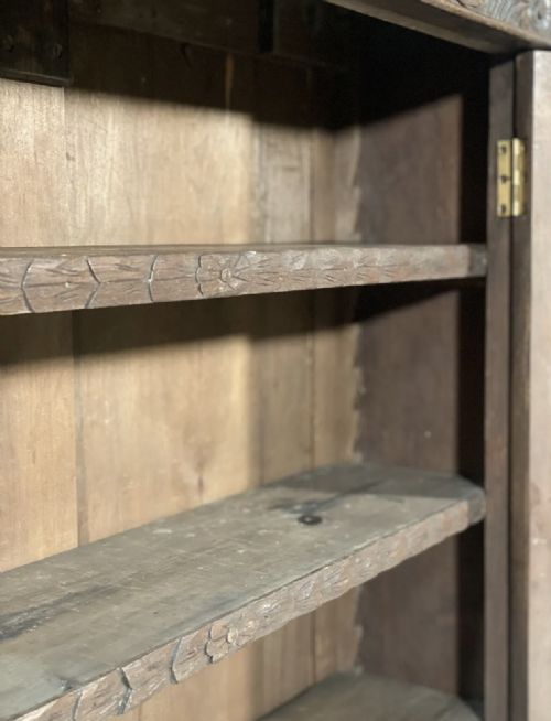 19TH CENTURY CARVED OAK CUPBOARD - ADDITIONAL PHOTO 5