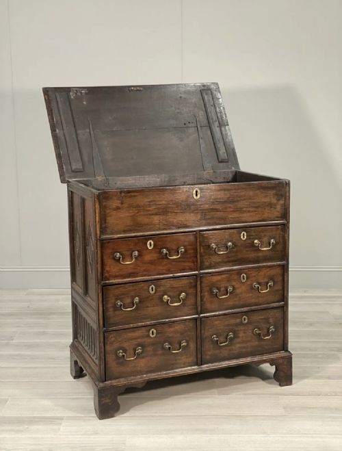 EARLY 18TH CENTURY OAK CHEST OF DRAWERS - ADDITIONAL PHOTO 1