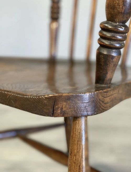 19TH CENTURY HIGH BACK ELM WINDSOR CHAIR - ADDITIONAL PHOTO 11