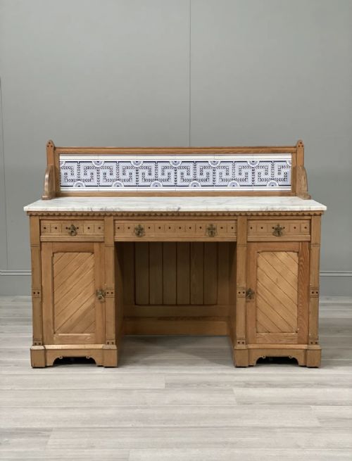19th century aesthetic movement ash washstand - CATEGORY: ANTIQUE FURNITURE - DATED 19TH CENTURY