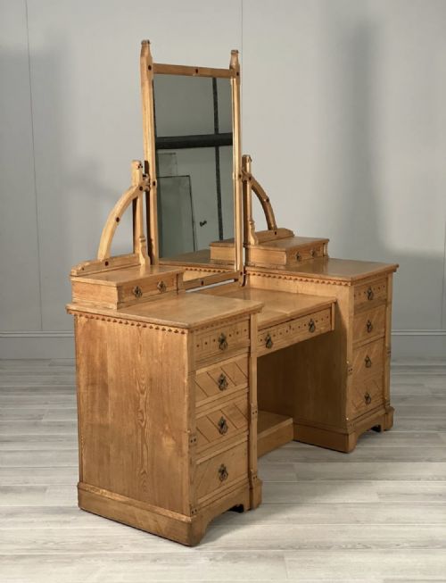 19TH CENTURY AESTHETIC MOVEMENT ASH DRESSING TABLE - ADDITIONAL PHOTO 3
