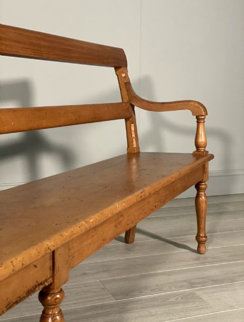 LARGE 19TH CENTURY PINE BENCH - ADDITIONAL PHOTO 4