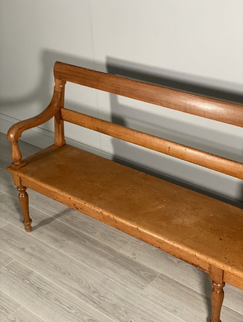 LARGE 19TH CENTURY PINE BENCH - ADDITIONAL PHOTO 5
