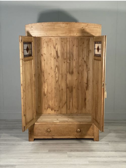 19TH CENTURY PINE HALL CUPBOARD - ADDITIONAL PHOTO 1