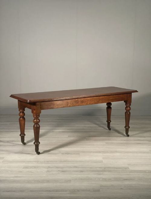 large 19th century refectory table - CATEGORY: ANTIQUE TABLES - DATED 19TH CENTURY