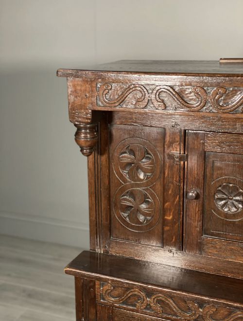 SMALL 17TH CENTURY STYLE CARVED OAK CABINET - ADDITIONAL PHOTO 6